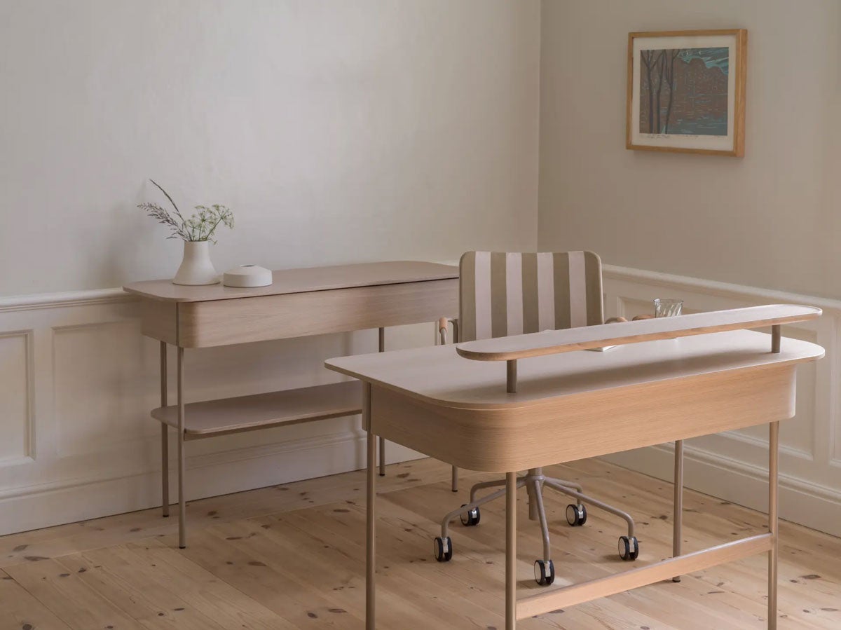 Swedese-Luna-Desk-Shelf-Nutmeg-White-Pigmented-Oak-Lifestyle.jpg