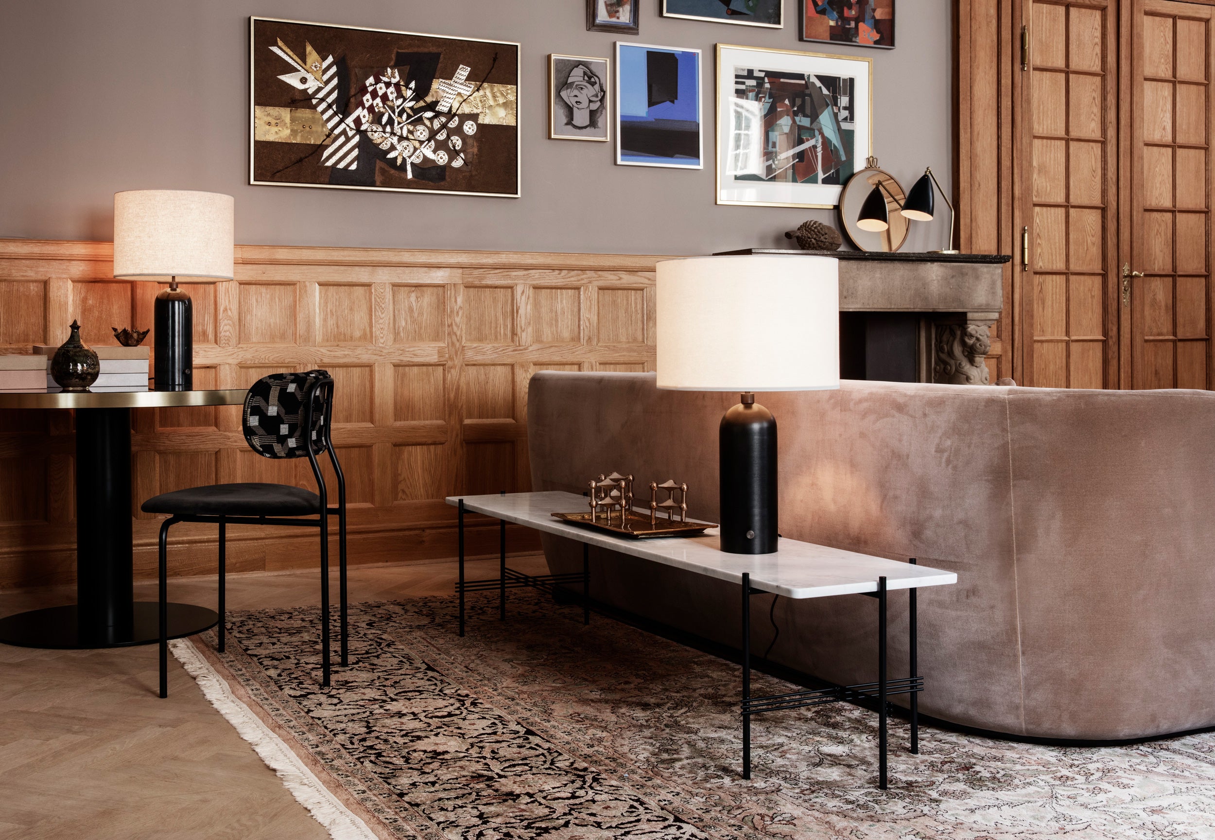 GravityTableLamp_TSConsole_CocoDiningChair_GUBI2-0DiningTable_StaySofa_GrashoppaTableLamp_RandaccioWallMirror-kat.jpg