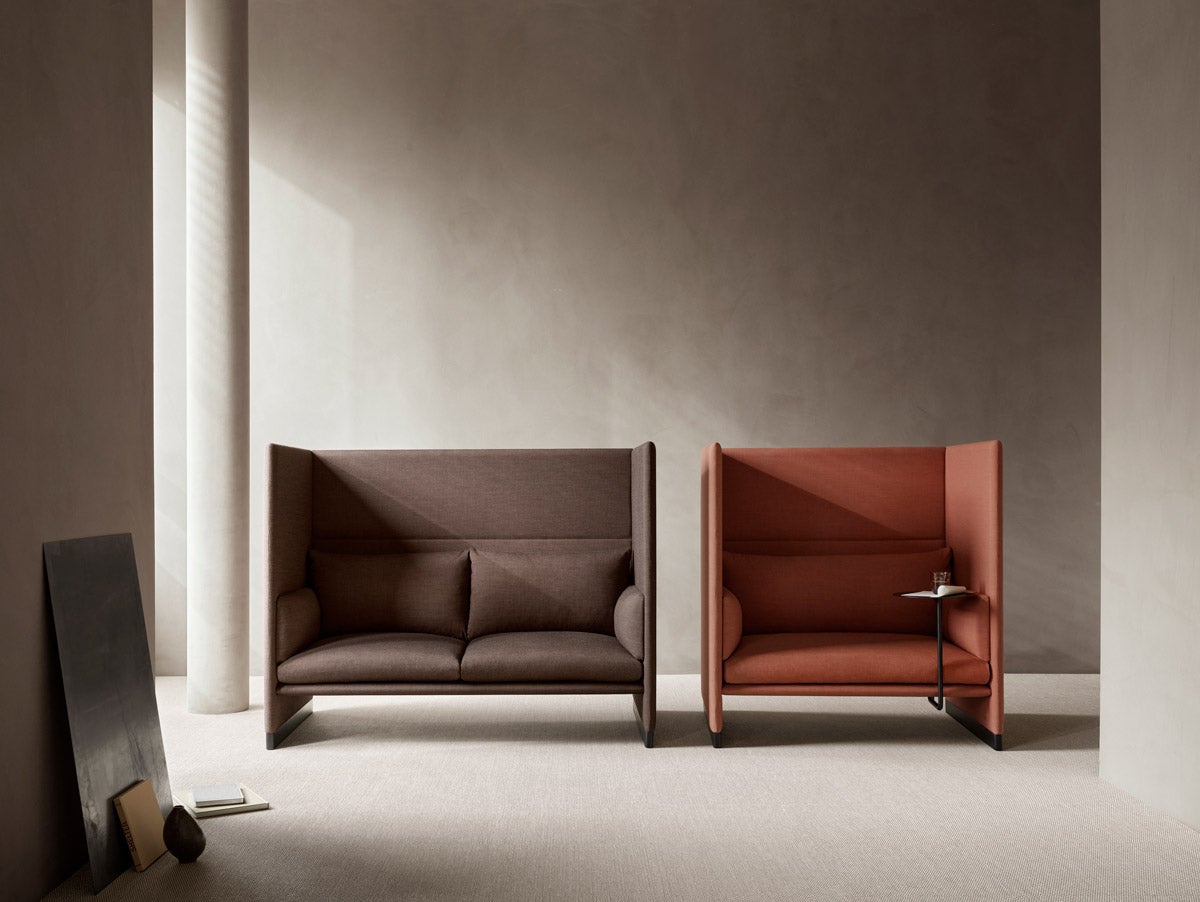 Case_2-str.-Remix-3-col.-356_1.5-str.-Remix-3-col.-452_300-dpi.jpg Case 2-sits Soffa bredvid Case 1,5-sits Soffa