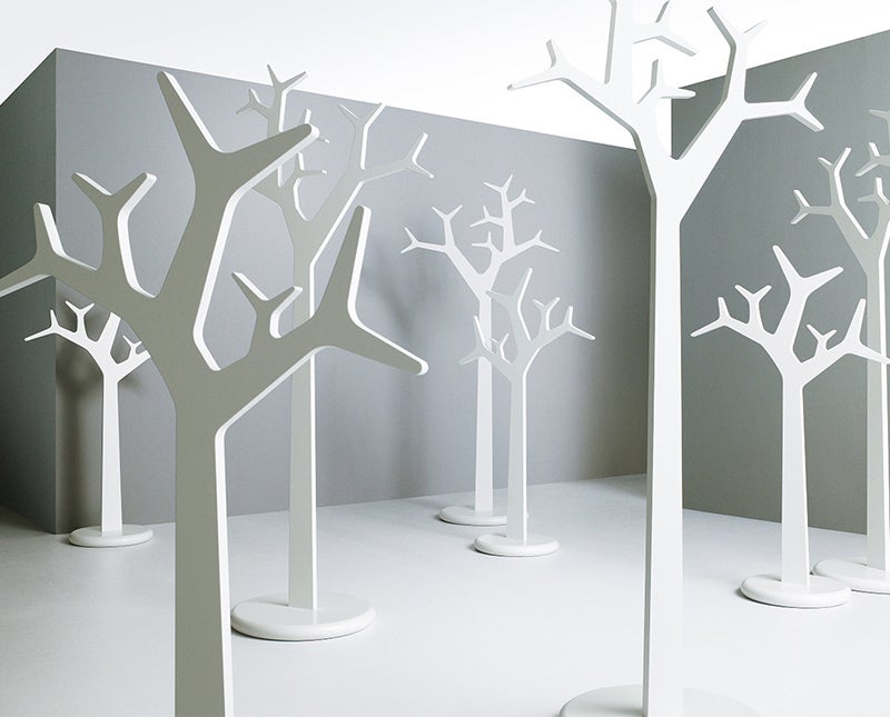 tree_klädhängare_vit_miljö