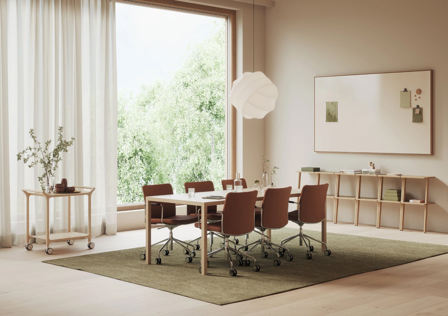 Inred konferens- eller mötesrummet med svensktillverkade möbler från varumärket Swedese.