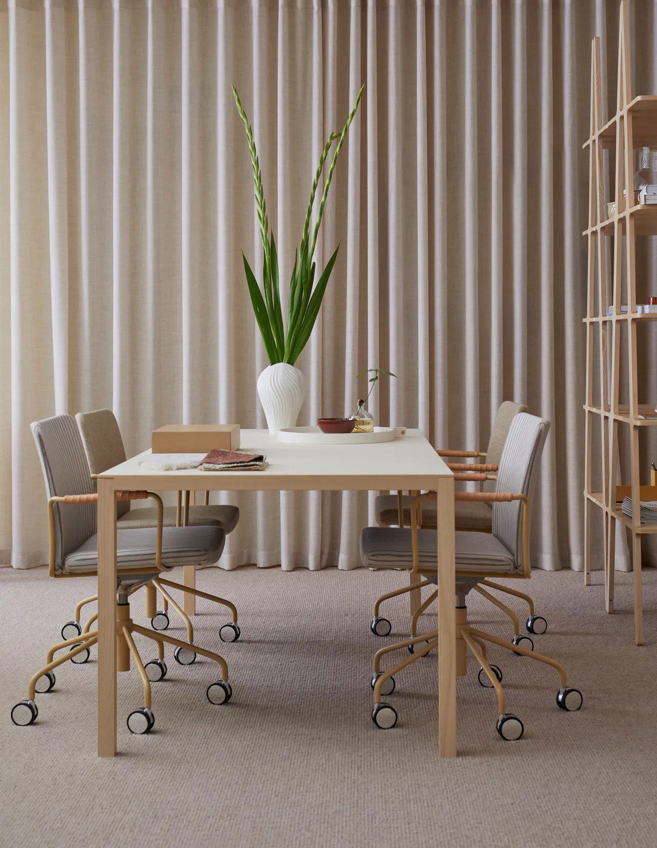 Bespoke-Bord-200x90-CM-Miljobild.jpg