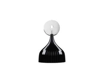 E-vägglampa-Q8-Black-2-Kartell