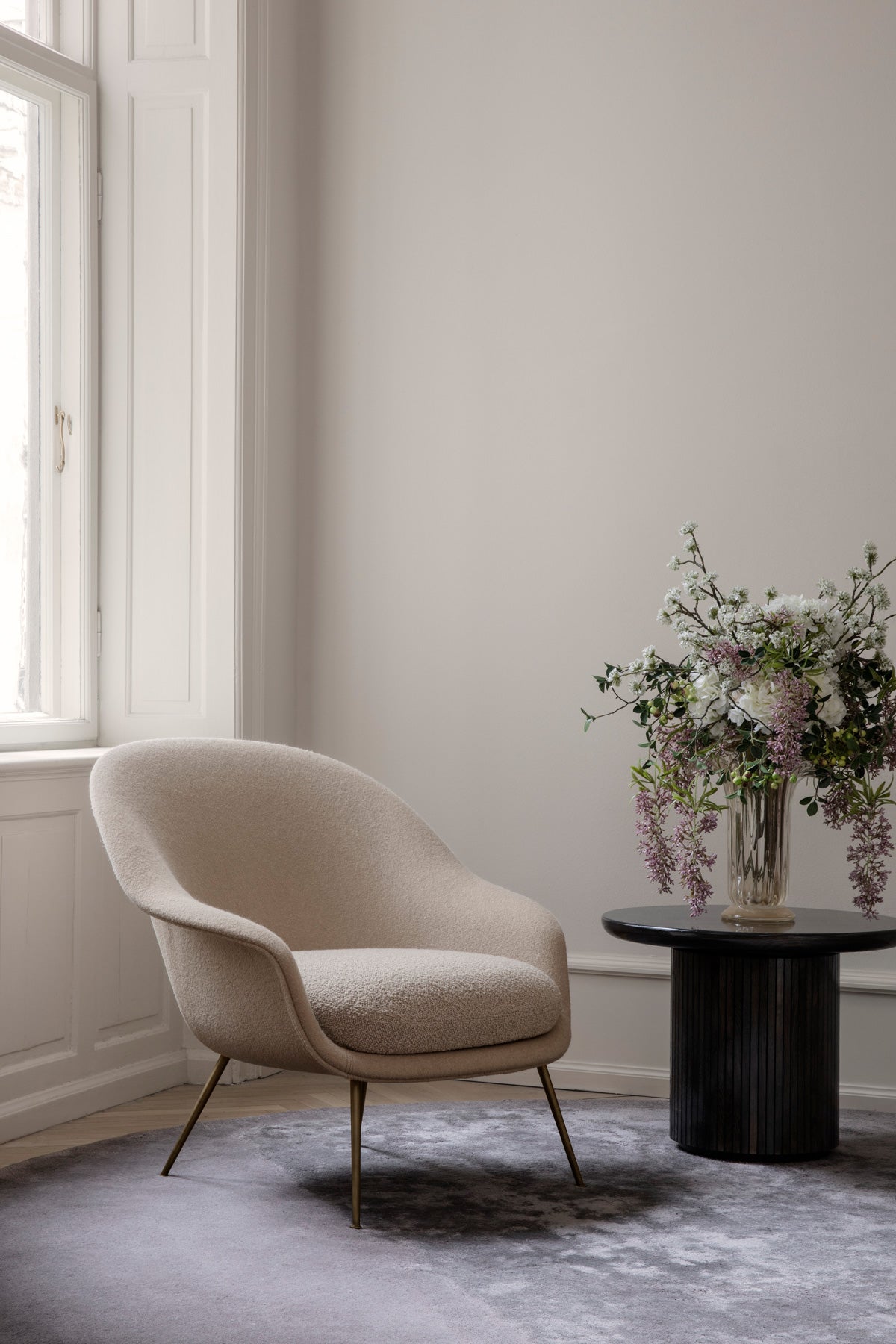 BatLoungeChairLowBack_MoonLoungeTable