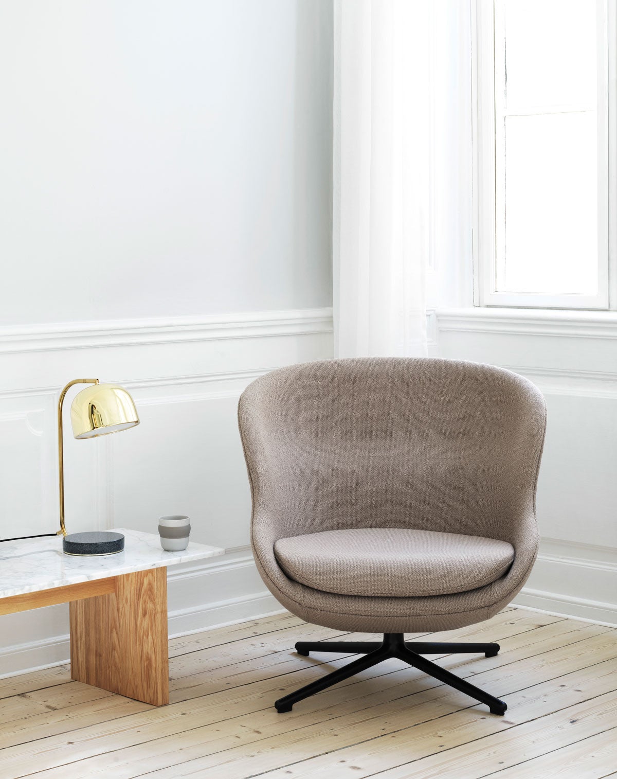 Hyg-Lounge-Chair-Low-Swivel-Miljobild