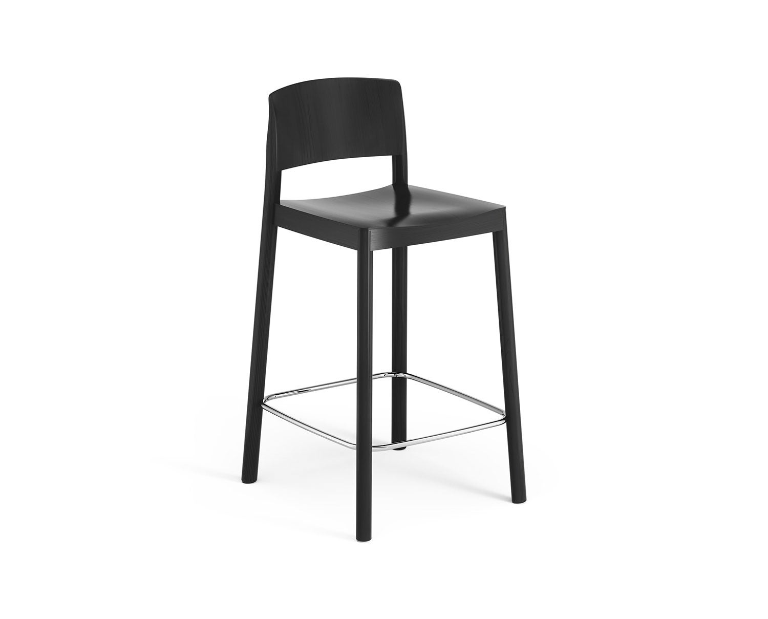 Sitthöjd: 63 centimeter. Svartlaserad ask. 