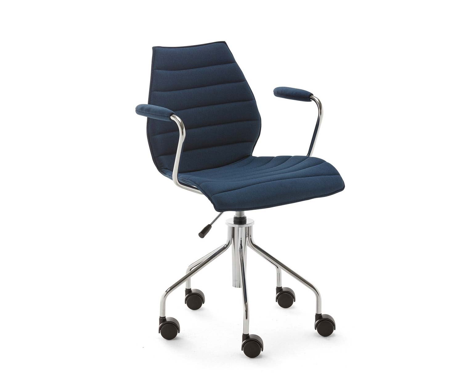 Maui karmstol med hjul klädd i Soft Noma Blue