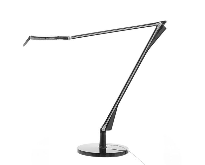 Aledin Tec bordslampa Fume från Kartell.