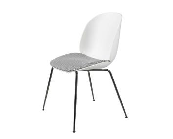 Beetle stol, Conic metallben i svart krom, sits i Pure White plast med kudde i tyg Backhausen Korb